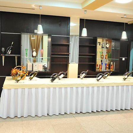 Hotel Beograd Lukavica ภายนอก รูปภาพ